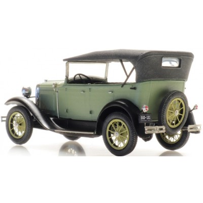 Ford Model A Phaeton mit geschlossenem Verdeck